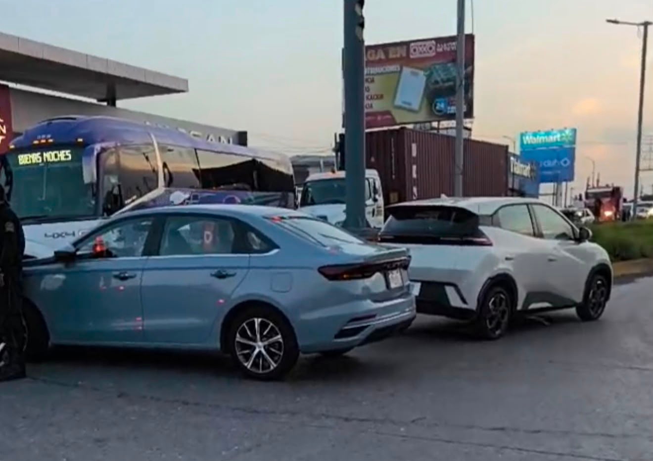 Se manifiestan conductores de plataformas en Veracruz para exigir que cesen los operativos en su contra de Transporte Público