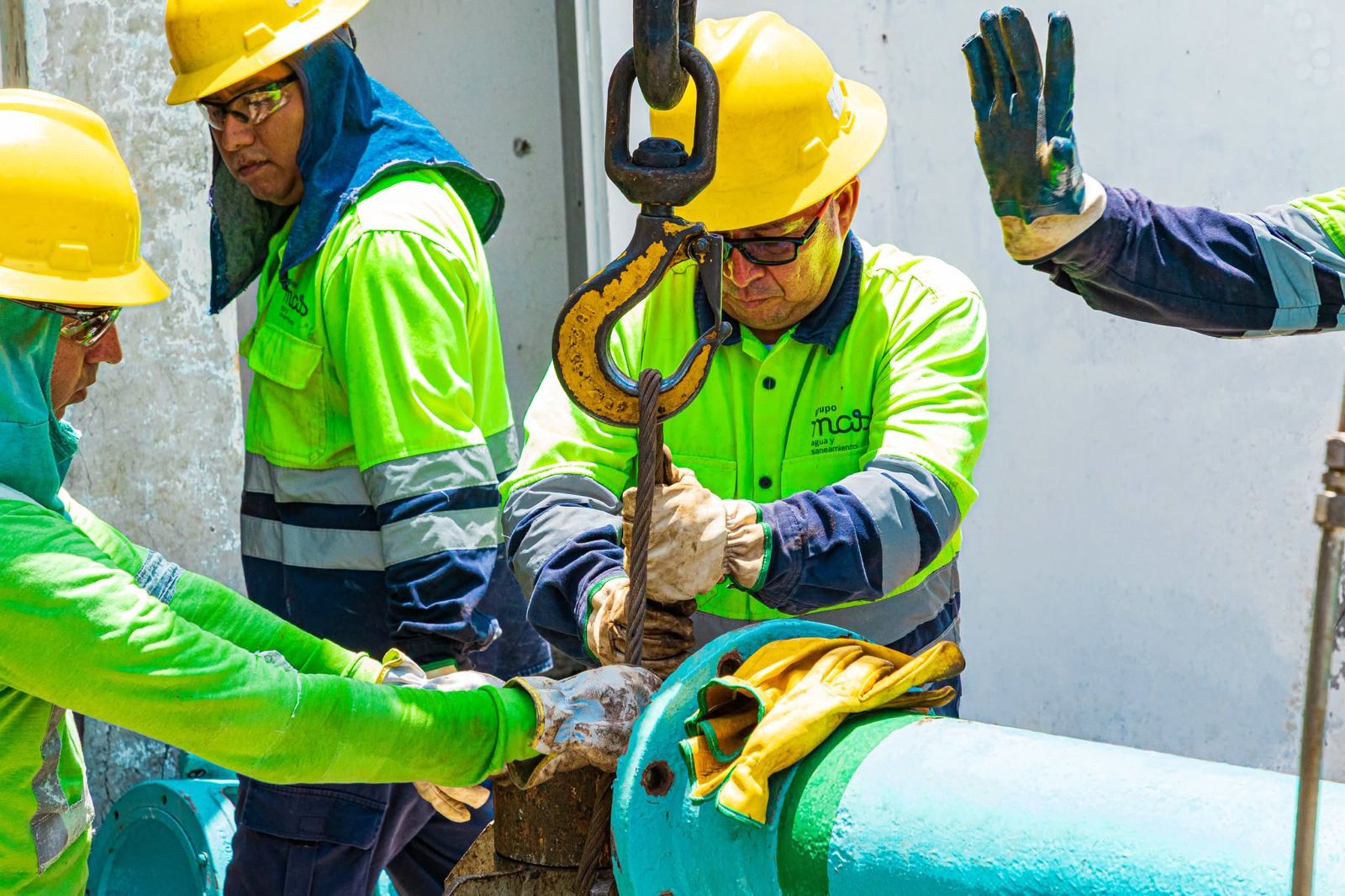 Grupo MAS da mantenimiento a pozo en colonias de Veracruz