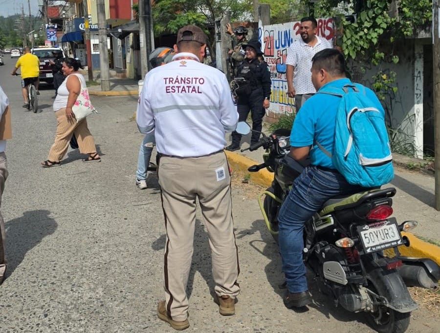 Refuerzan operativo para motociclistas en Poza Rica y revisan documentación