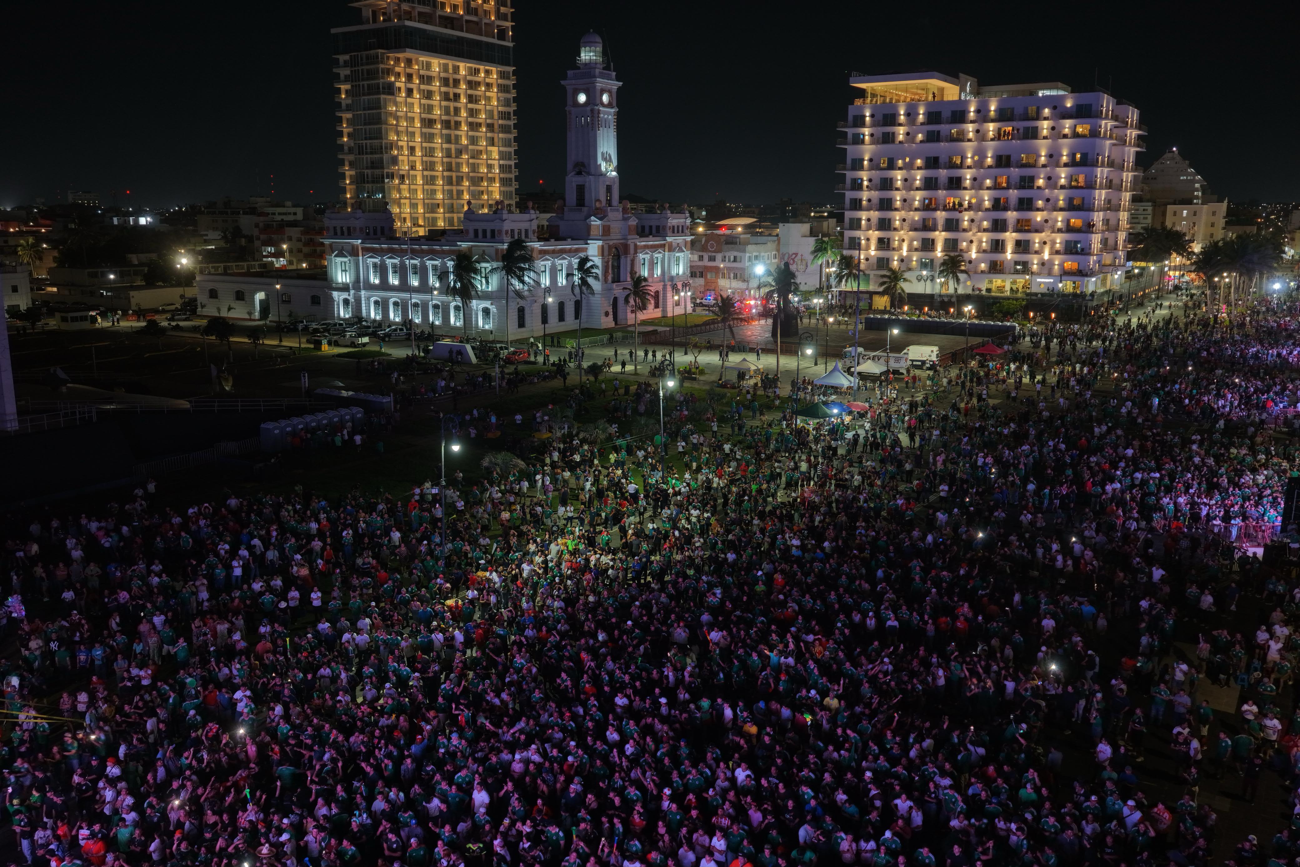 Reportan saldo blanco en la Macroplaza del Malecón durante la transmisión del partido de la Selección Mexicana