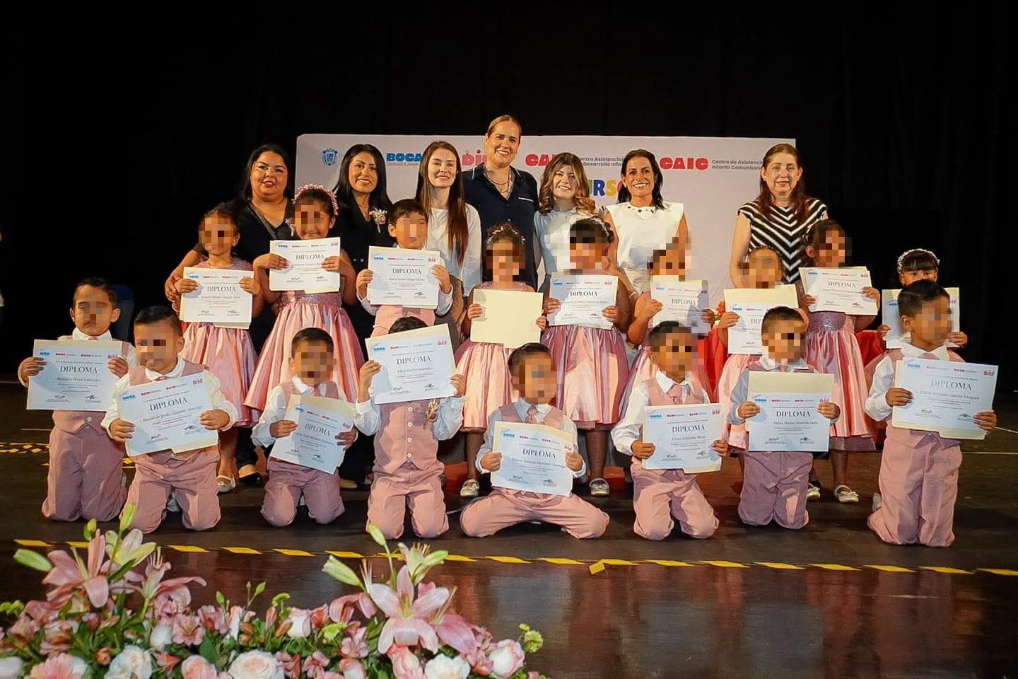 Niñas y niños de CADIS y CAICS celebran su graduación en Boca del Río