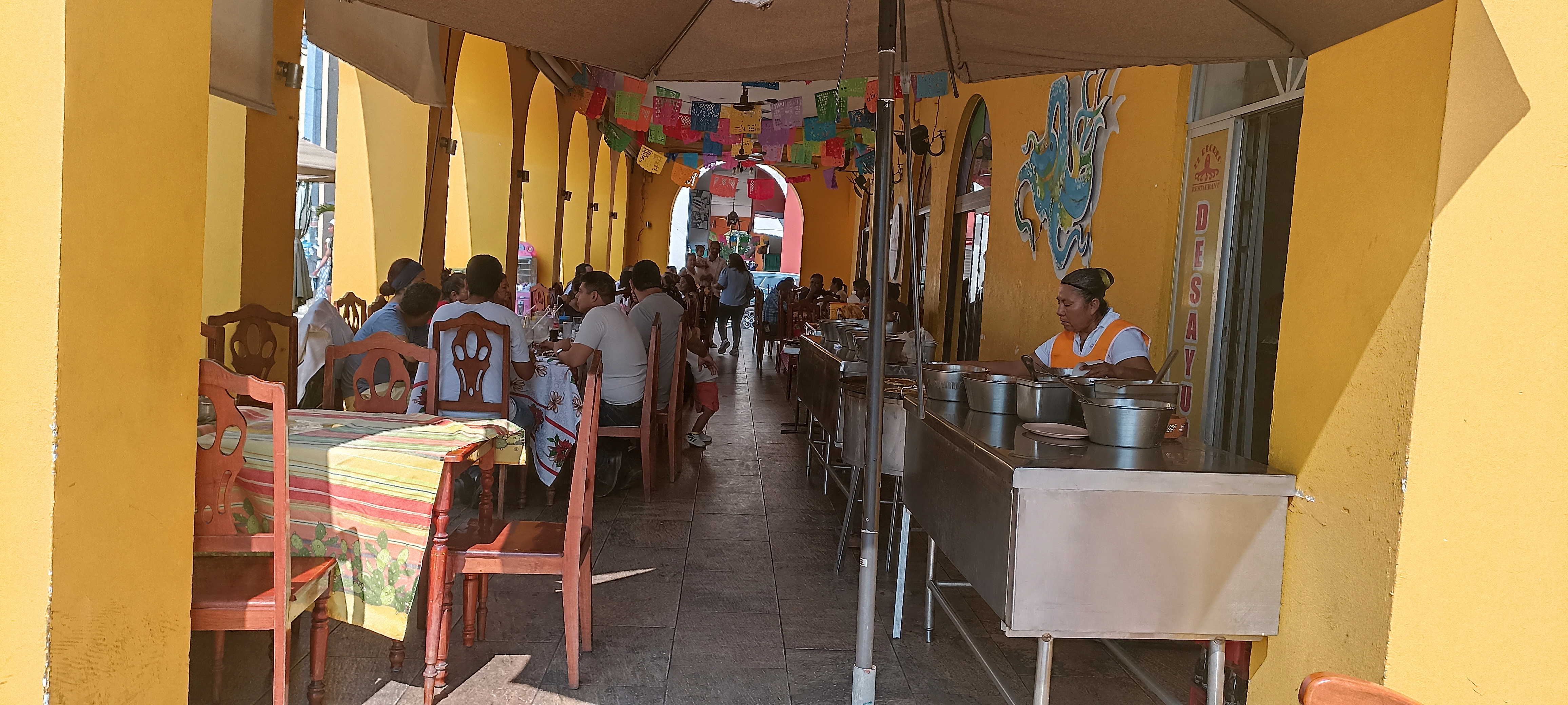 Del 80% restauranteros boqueños esperan el repunte por las fiestas de Santa Ana