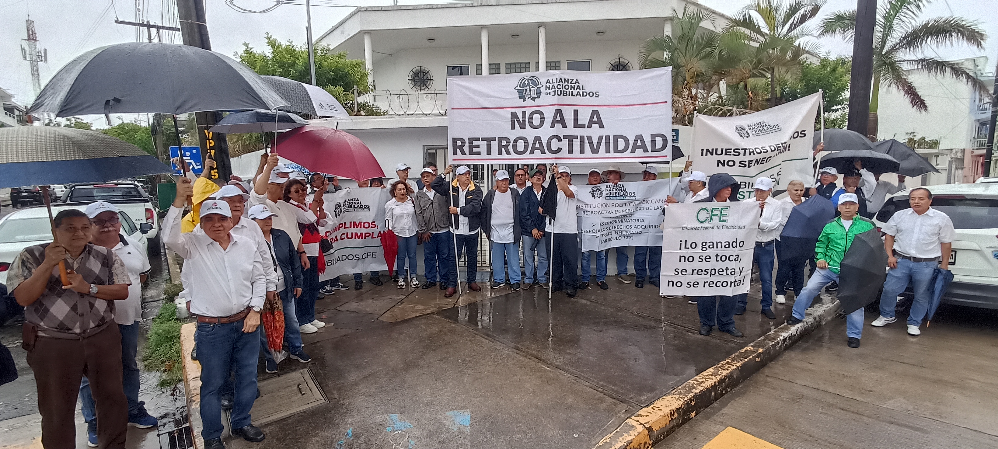 Jubilados presentan queja colectiva ante la CNDH en contra del recorte a sus pensiones