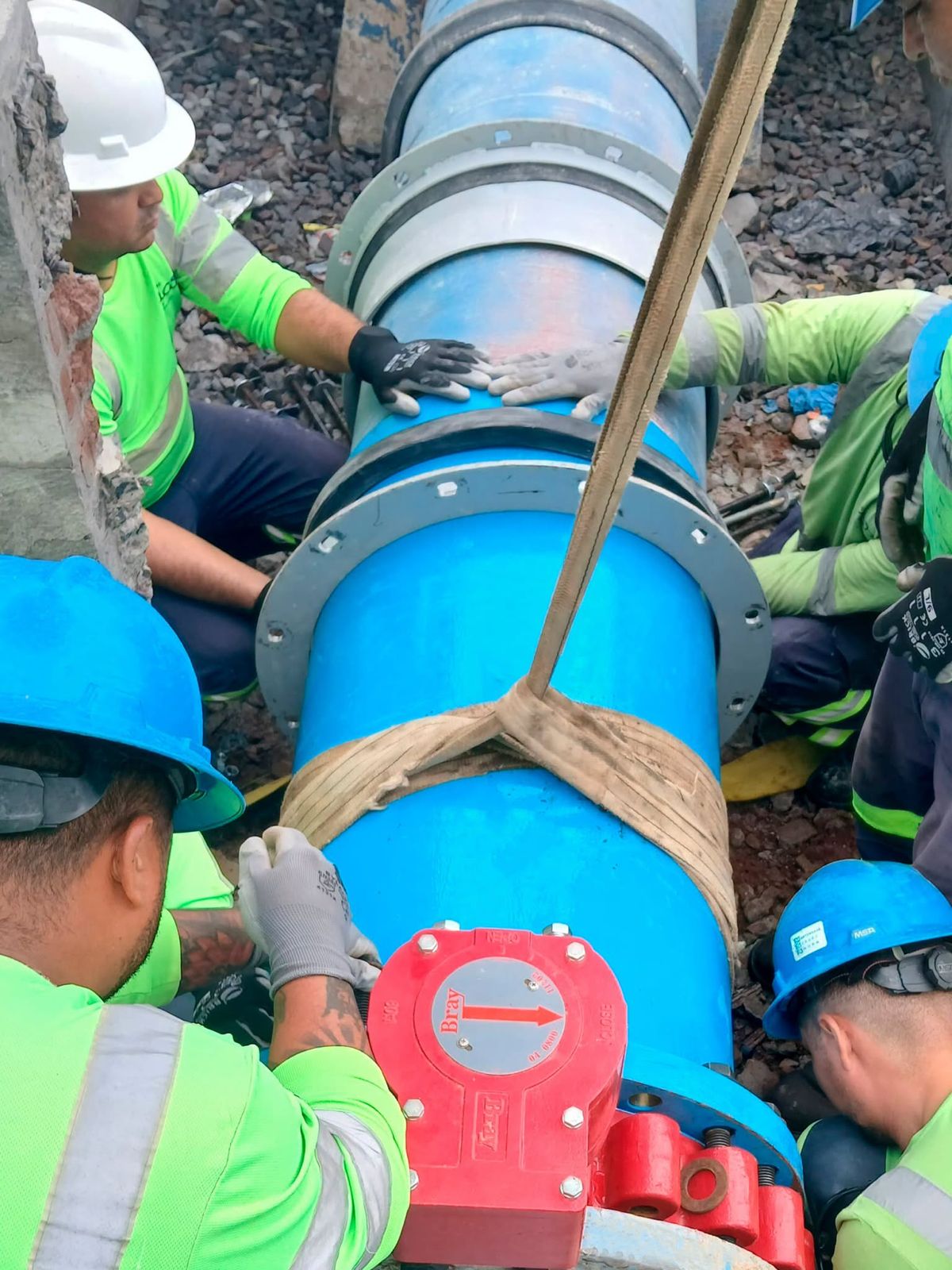 Grupo MAS cambia carrete en tanque La Reserva para mejorar red de agua