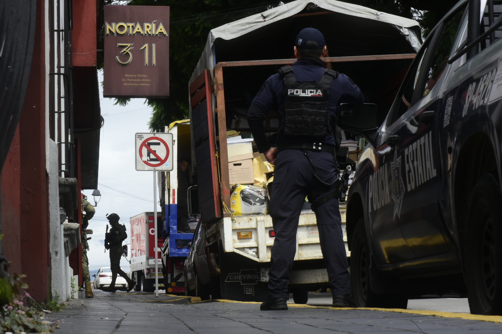 Desalojan en Xalapa la Notaría 31 de Fernando Charleston Salinas, ex funcionario