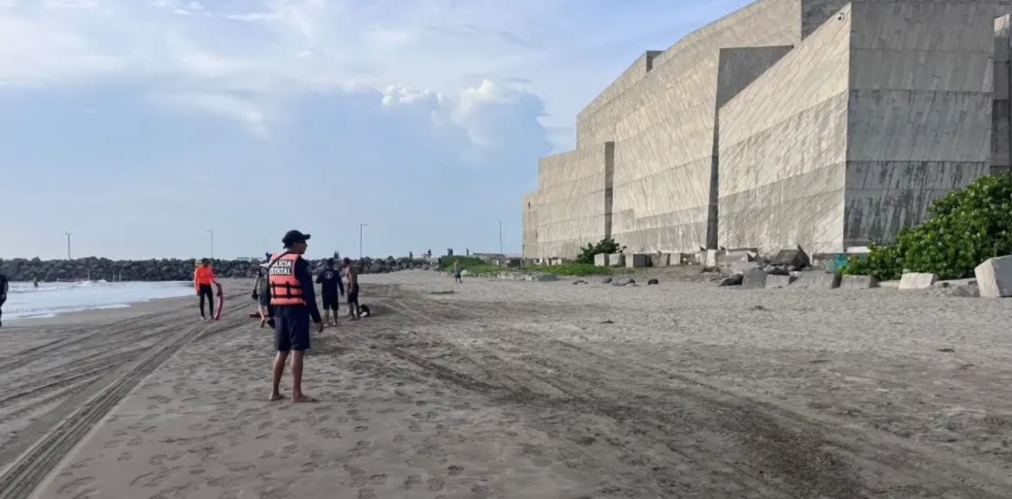 Hallan en Boca del Río a segundo joven sin vida tras entrar al mar