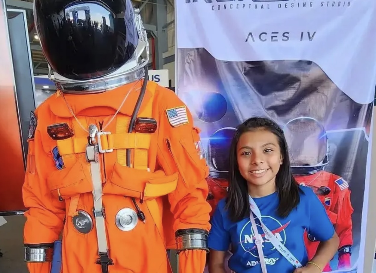 Adhara Pérez, joven de Veracruz, obtuvo maestría a los 11 años
