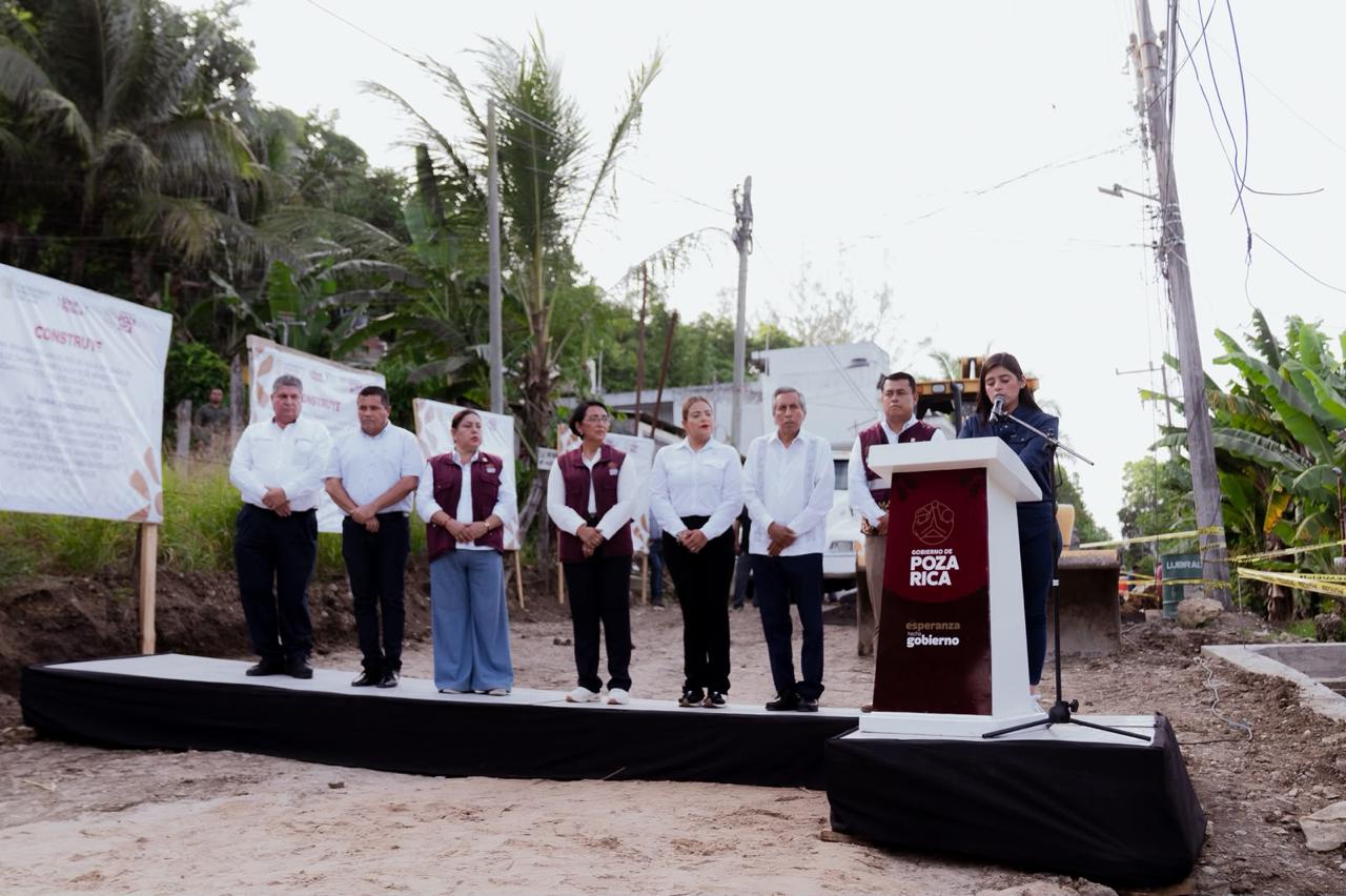 Inician rehabilitación de calle Oaxaca en Poza Rica con obra integral