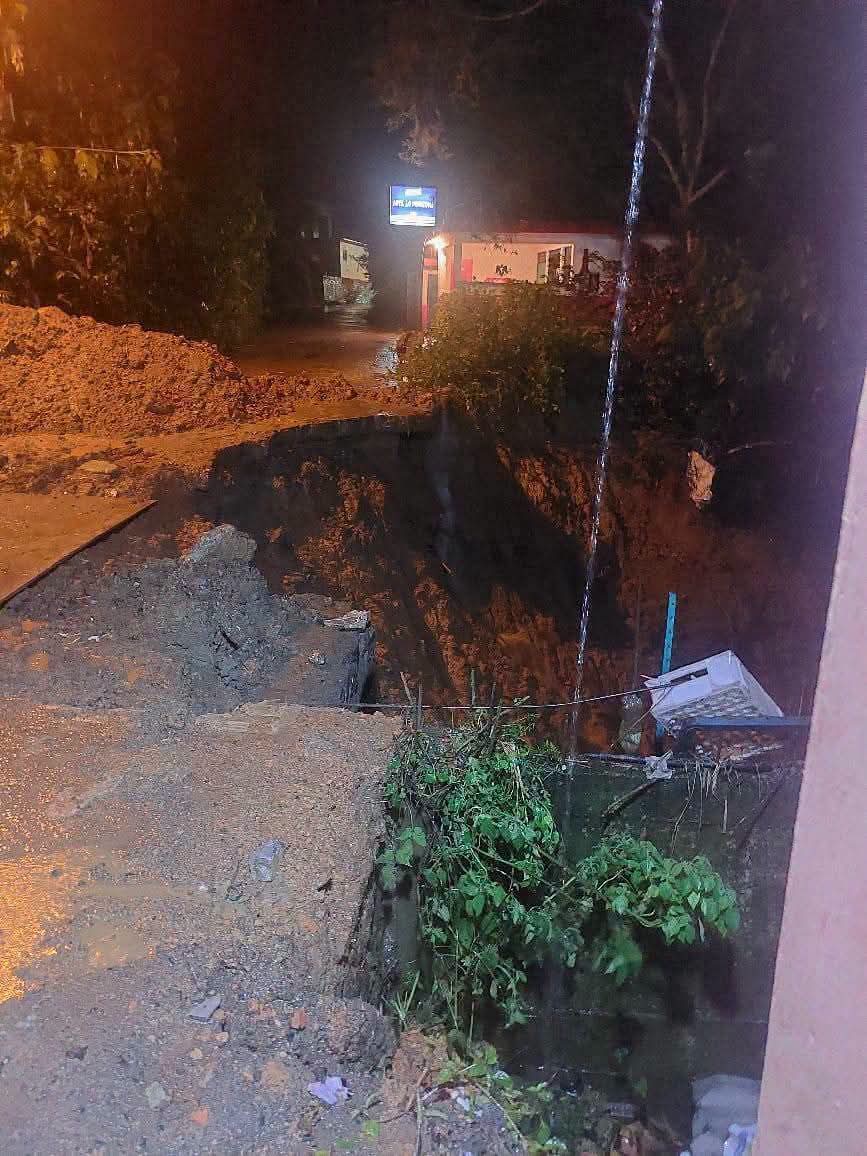 Deslave en Tlilapan pone en riesgo la carretera Rafael DelgadoMagdalena