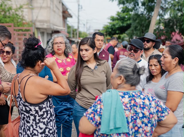 Poza Rica atiende colonia El Mollejón con limpieza y abasto de agua