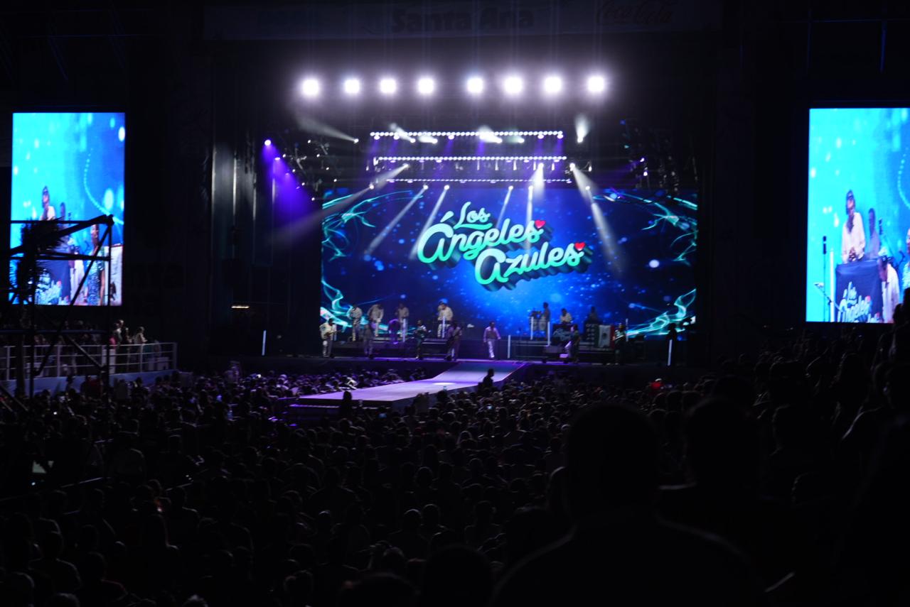 Los Ángeles Azules hacen vibrar a 40 mil asistentes en el II Gran Concierto de las Fiestas de Santa Ana 2026