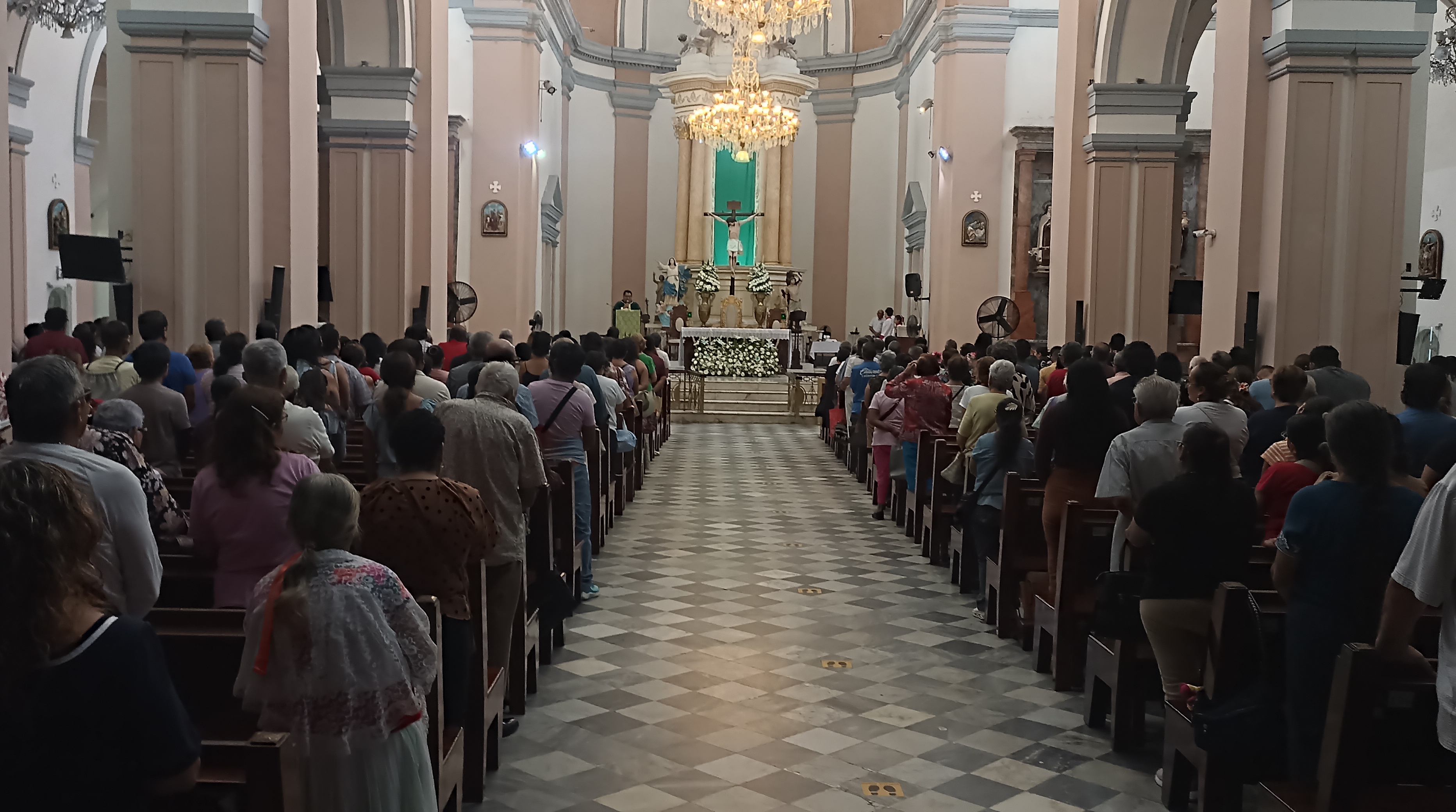 Iglesia pide no marginar y abandonar a los abuelos en esa etapa de su vida