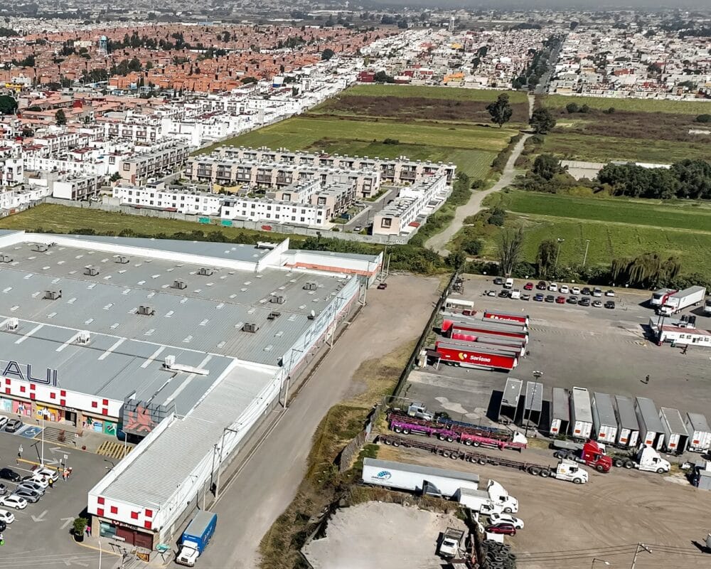 Rehabilitan industriales con recursos propios siete kilómetros de vialidades de la Bruno Pagliai