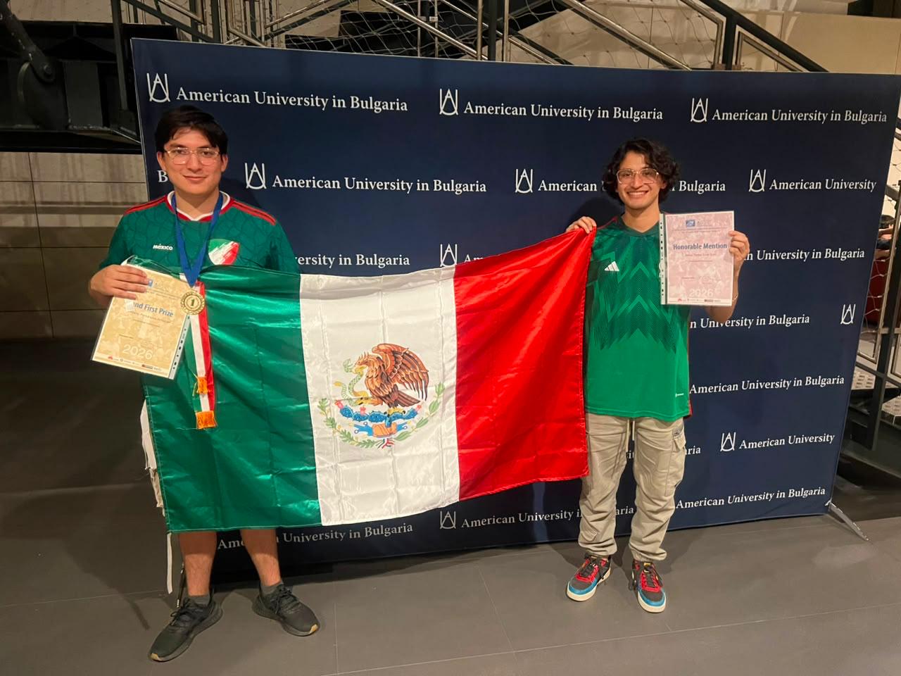 Estudiante de la UV gana oro en matemáticas en Bulgaria