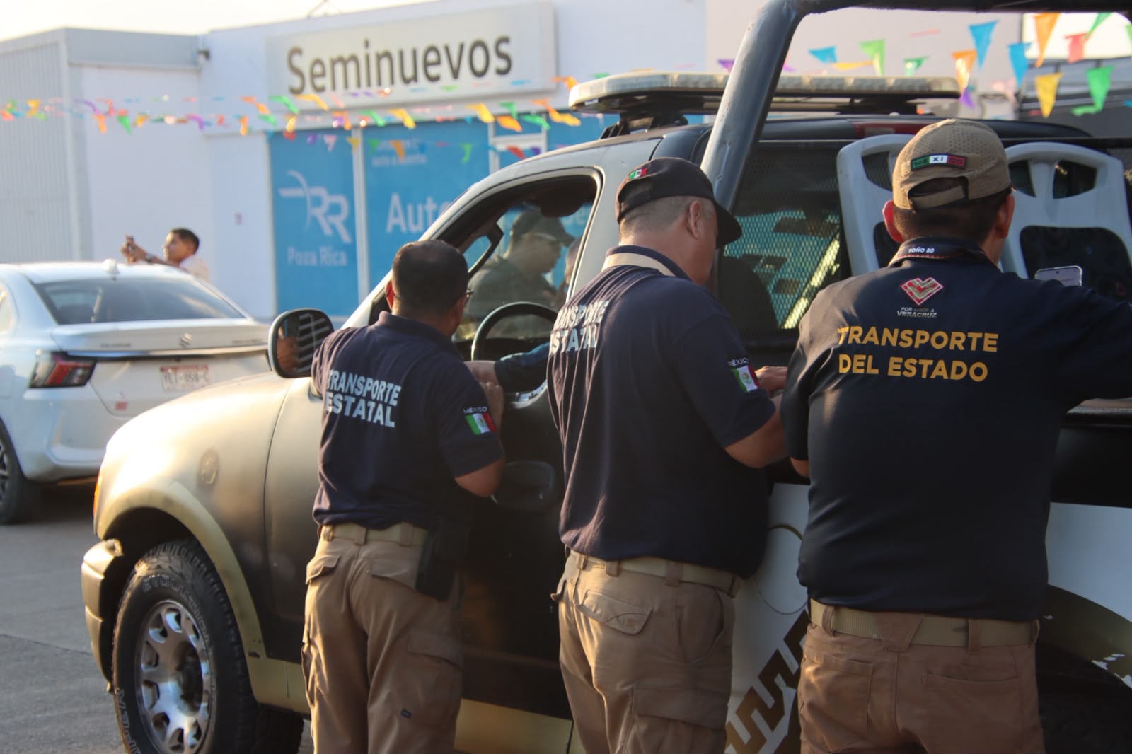 Aseguran en Poza Rica auto de plataforma por operar sin concesión