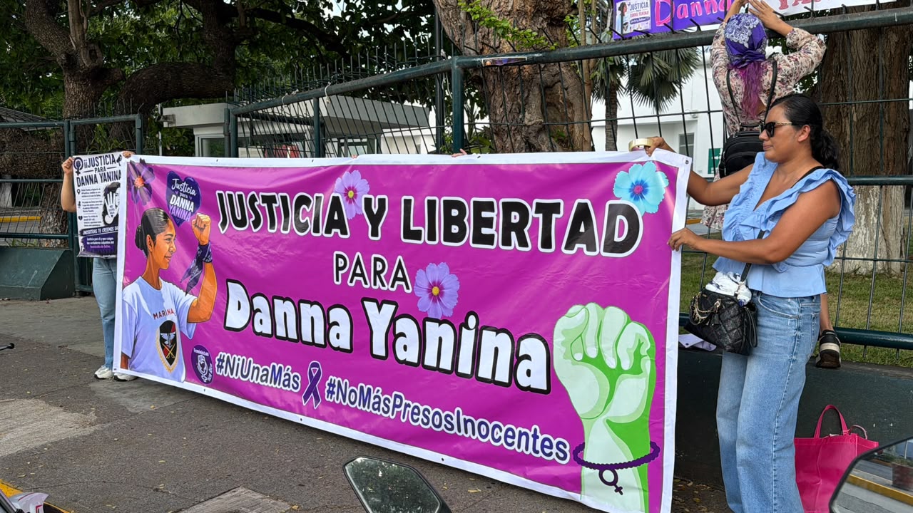Exigen en Poza Rica liberar a joven acusada por feminicidio en Tamaulipas