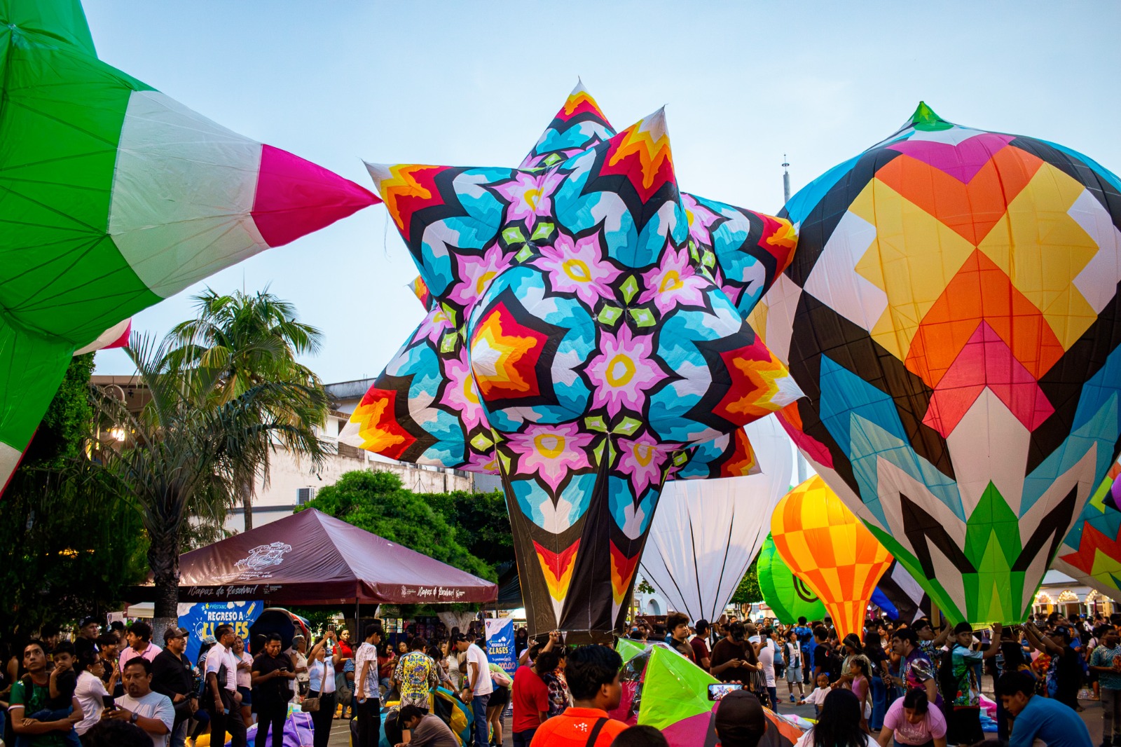 San Andrés Tuxtla alista Festival Internacional de Globos de Papel