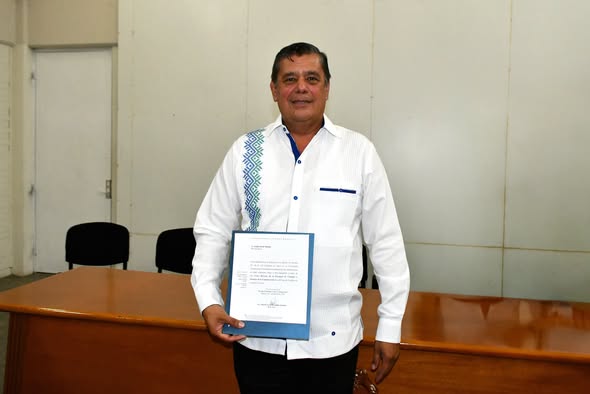 Emilio Ortiz Medina asume dirección de la Facultad de Comunicación de la UV en Boca del Río