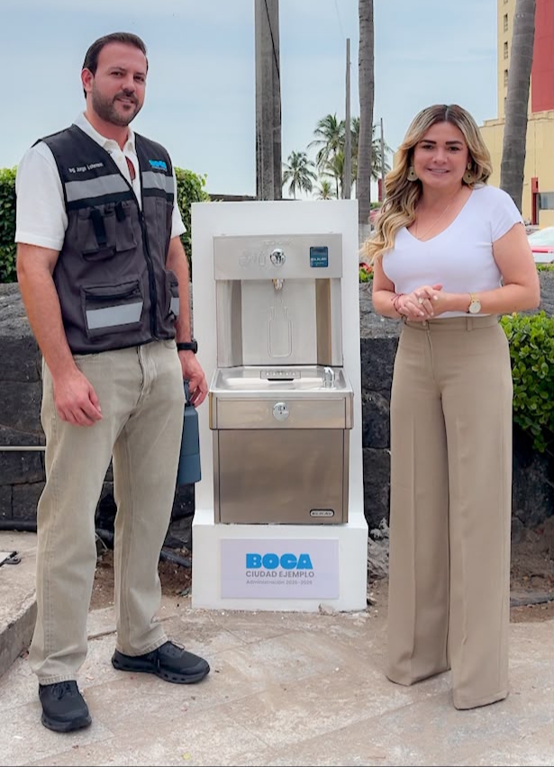 Instala la alcaldesa Maryjose Gamboa bebederos públicos en distintos puntos de Boca del Río para facilitar la hidratación y reducir el uso de plásticos