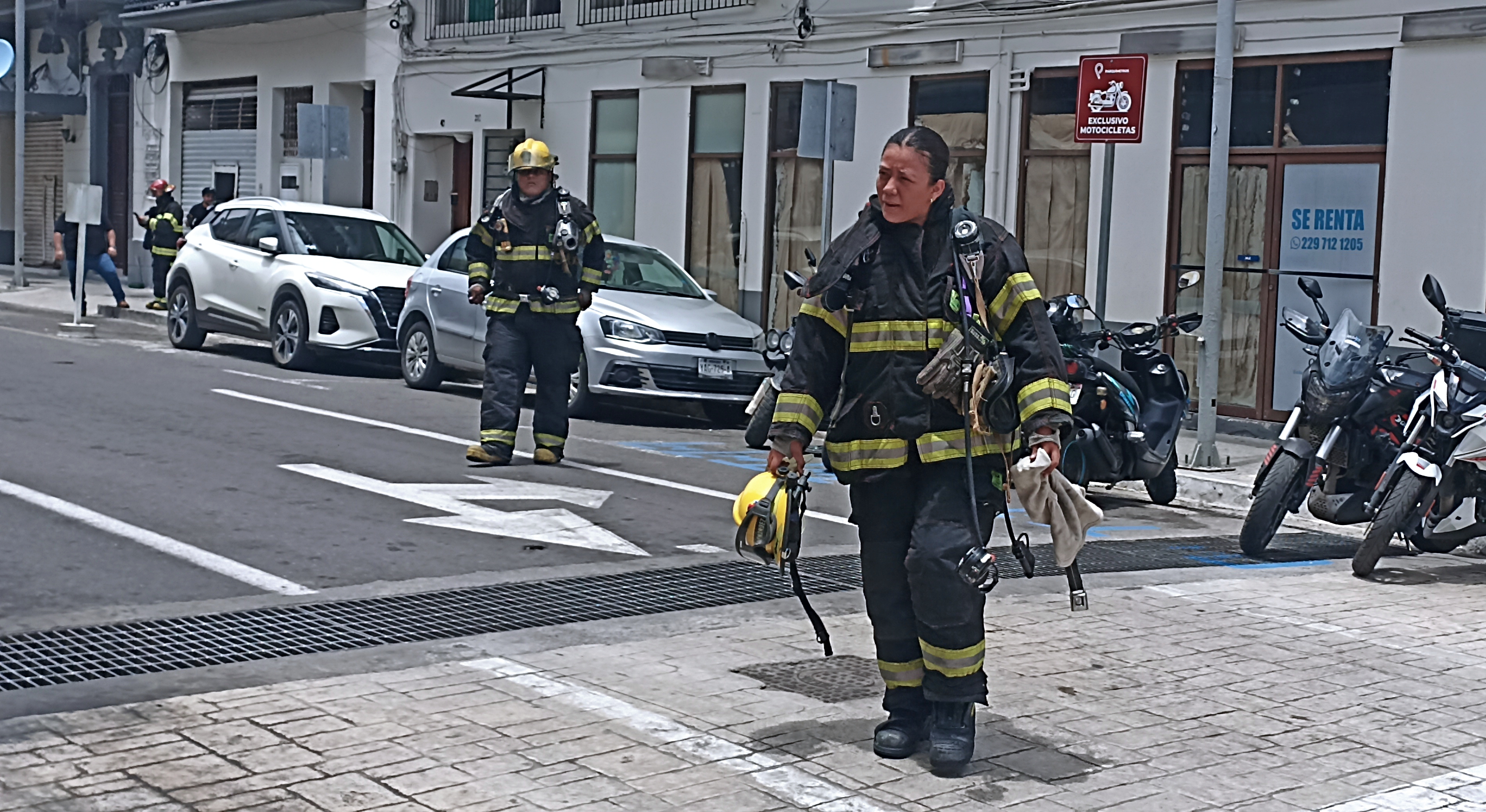 Falsa alarma de incendio en inmueble del Centro Histórico moviliza unidad del Heroico Cuerpo de Bomberos
