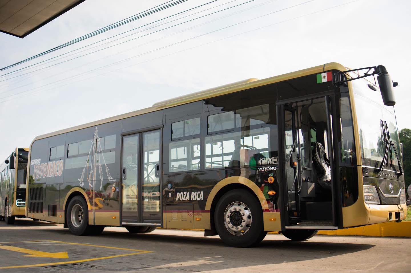 Llegan a Poza Rica primeros autobuses de la nueva red Totonaco