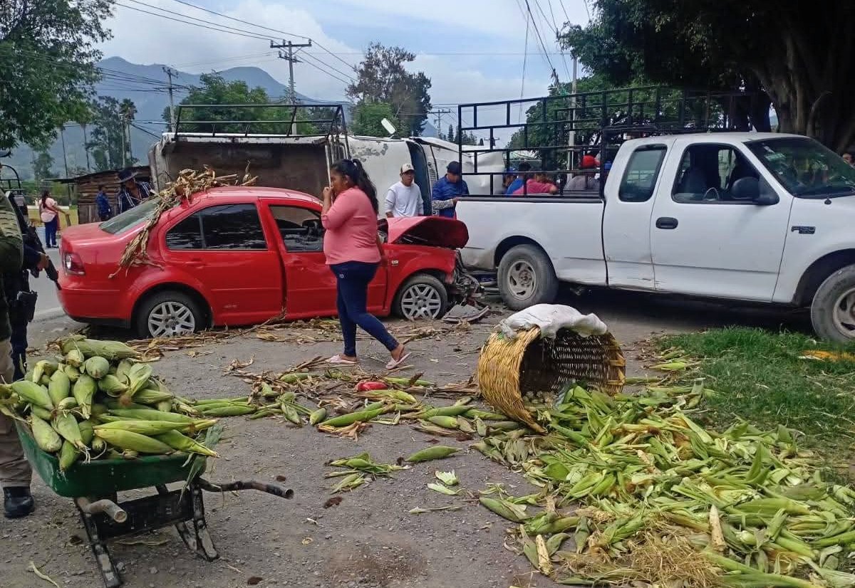 Accidente múltiple deja tres lesionados en carretera de Acultzingo
