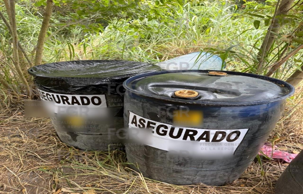 Aseguran mil 500 litros de hidrocarburo durante cateo en Pánuco