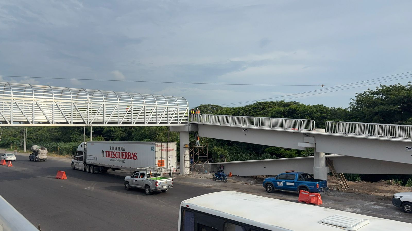 Distribuidor vial al Puerto de Veracruz tendrá 3 paradores y puente peatonal