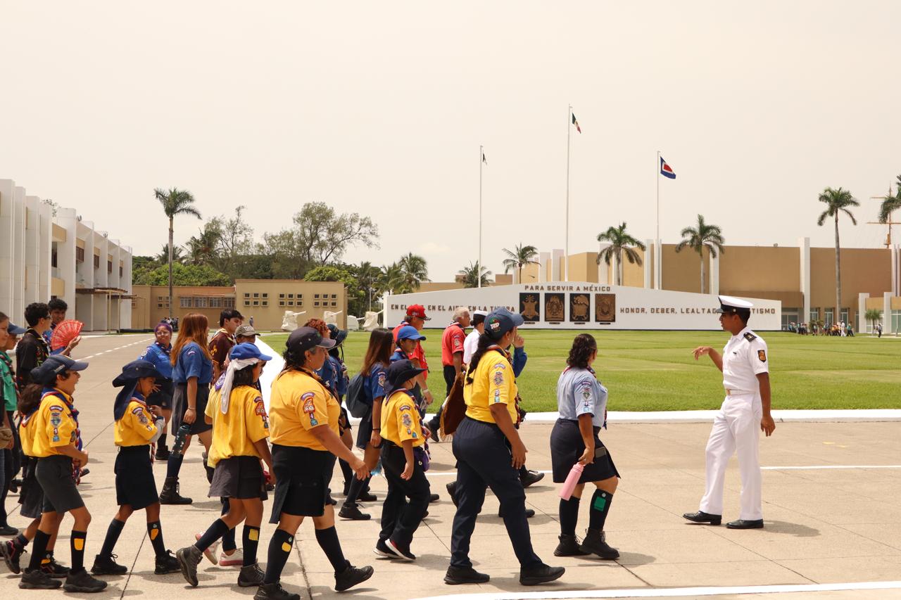 Semar fortalece vínculo ciudadano al recibir a la Asociación de Scouts de México en la Heroica Escuela Naval Militar