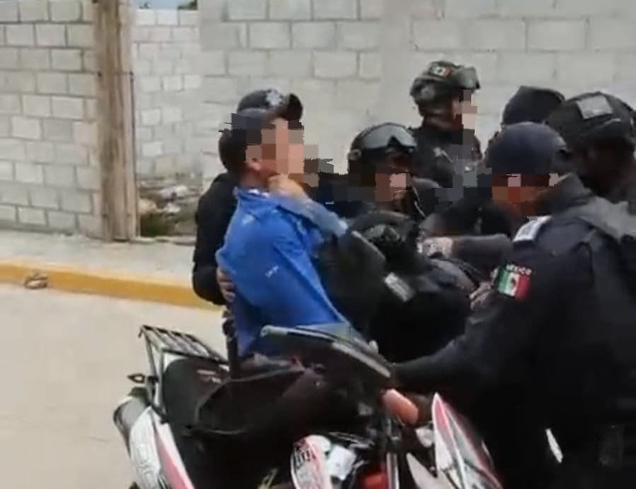 En detención de trabajador en Mariano Escobedo, familiares acusan abuso policial