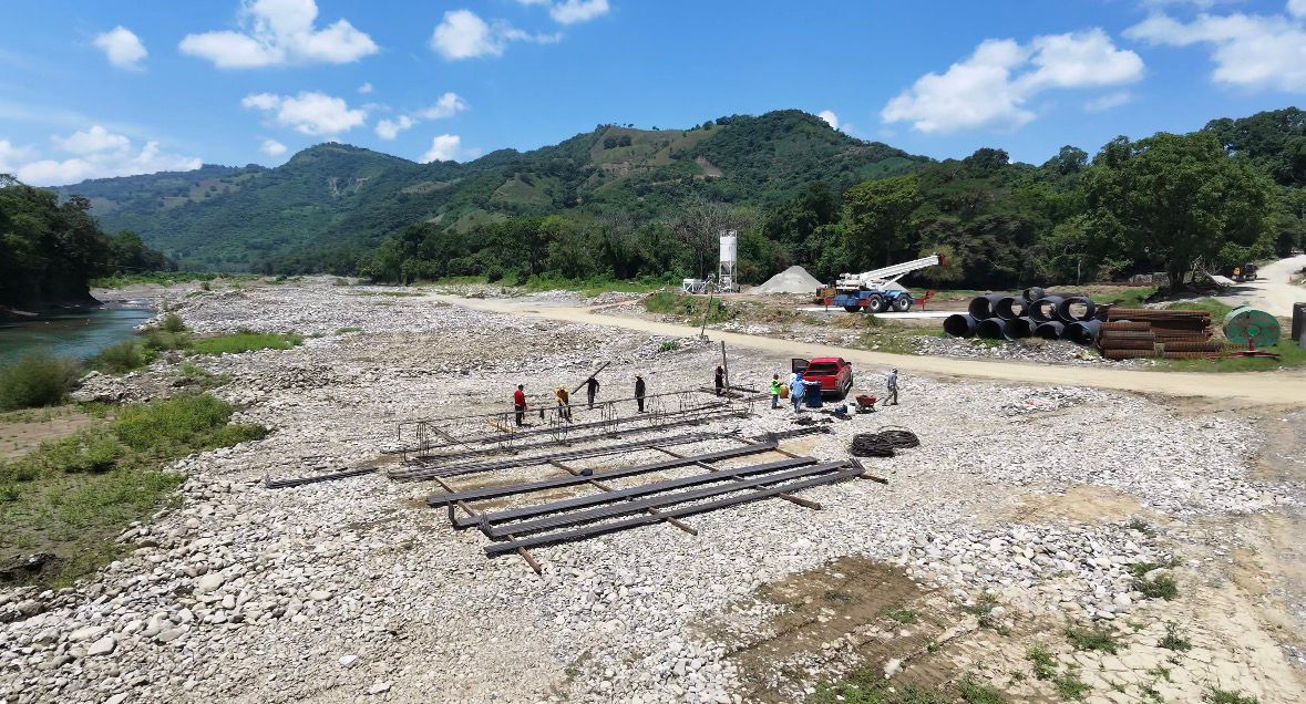 Avanza reconstrucción del puente El Embocadero al norte de Veracruz