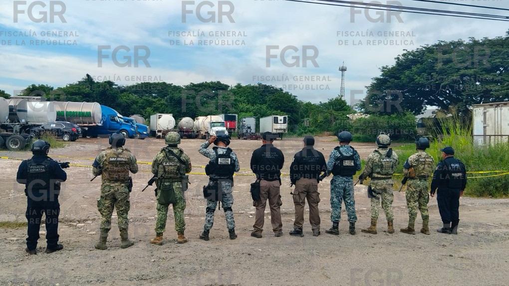 FGR asegura 58 vehículos en cateo a inmueble de Veracruz