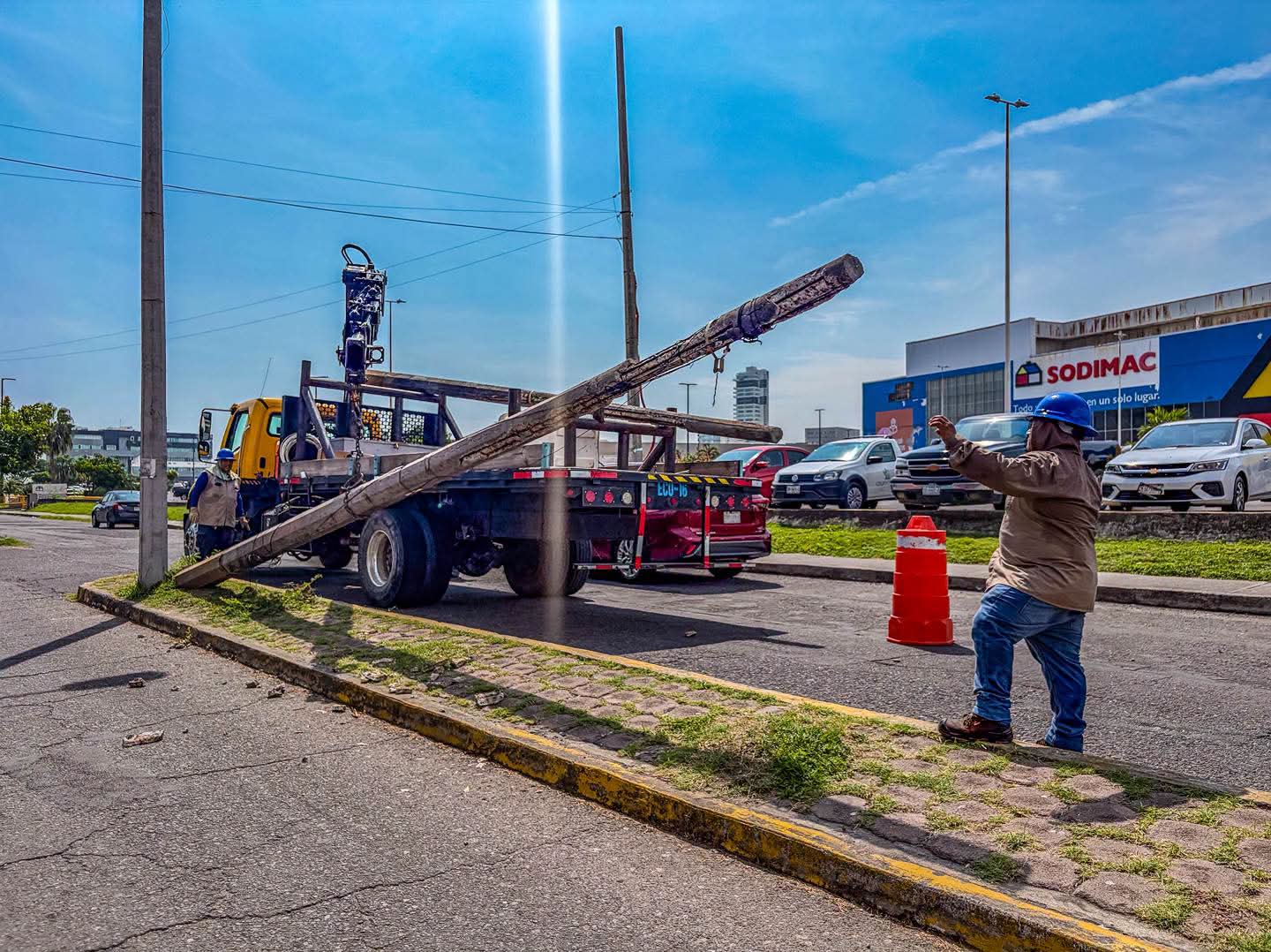 Boca del Río atiende reportes ciudadanos con acciones de bacheo y alumbrado público