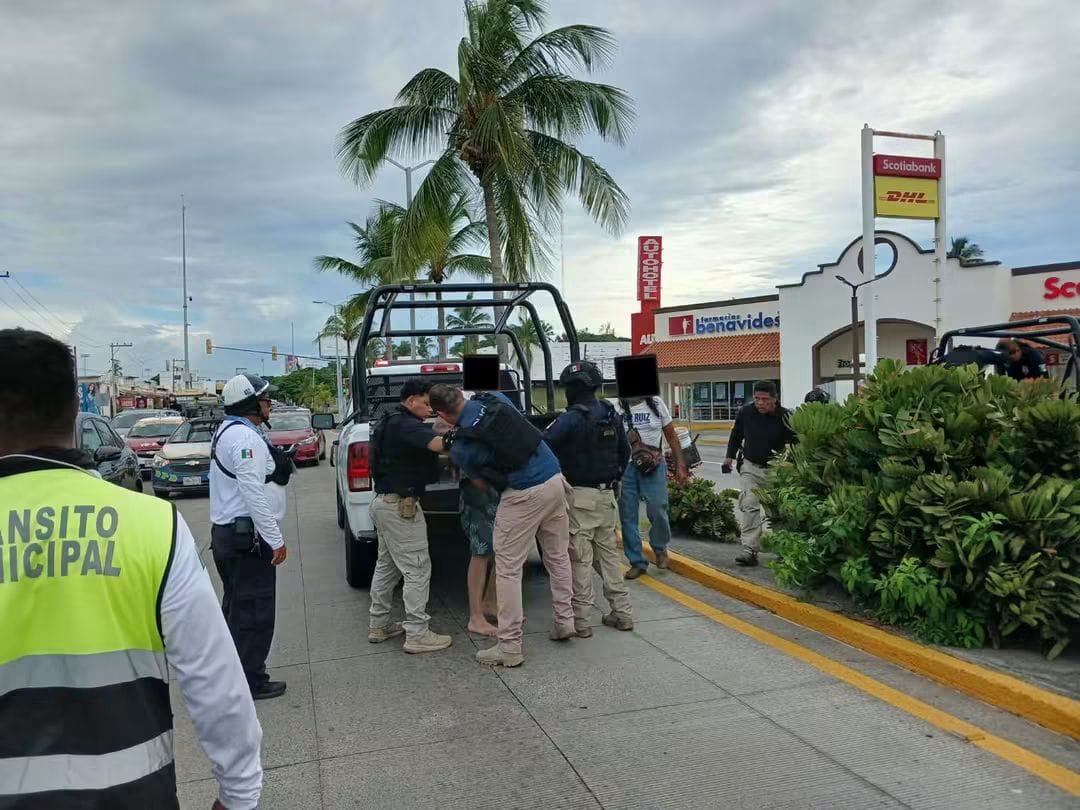 Detienen a capitalinos en Boca del Río por violar reglamento, alterar orden y agredir a funcionarios