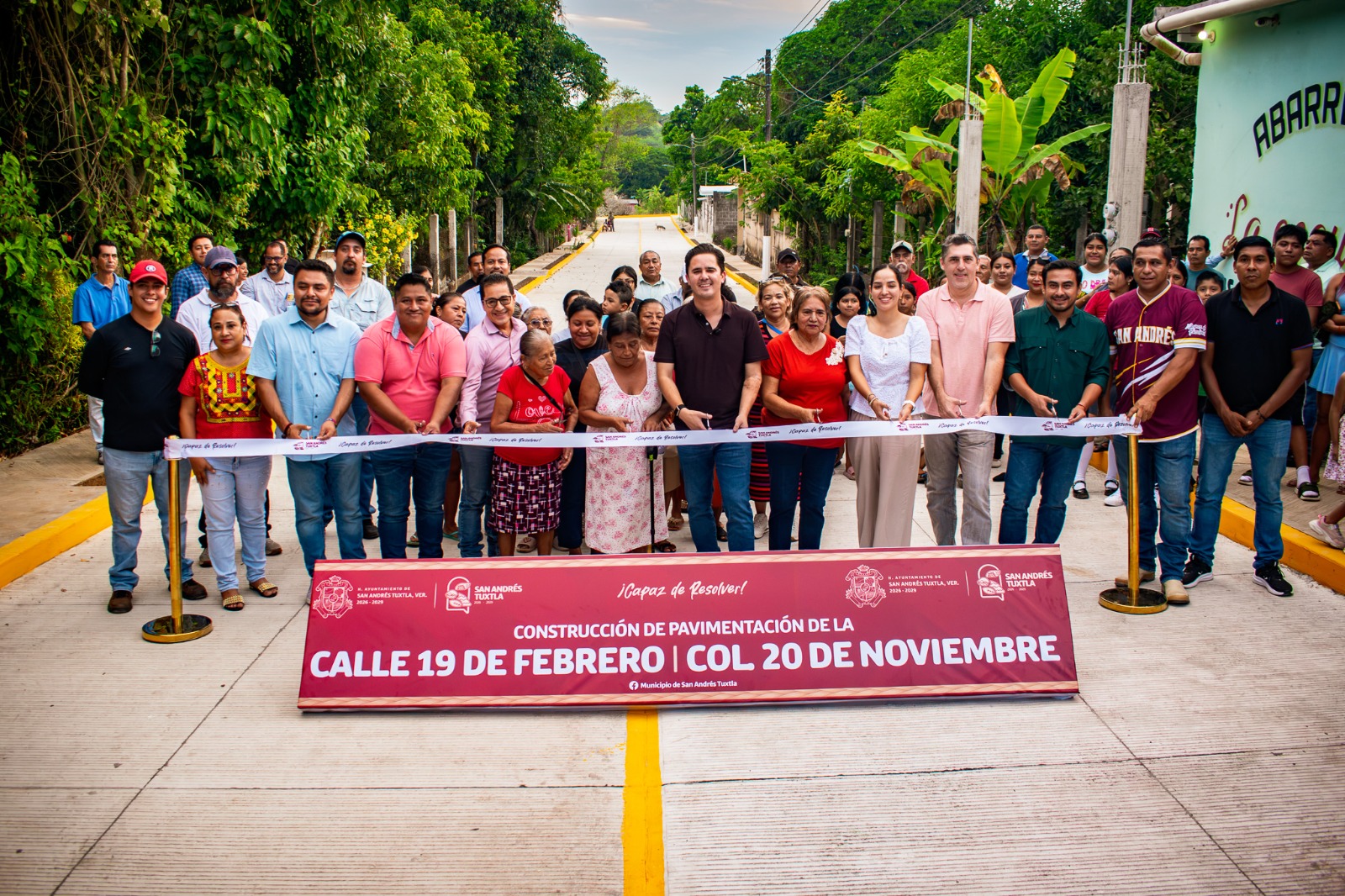Más obra pública para las colonias: Gobierno de Rafa Fararoni inaugura calle en la 20 de noviembre