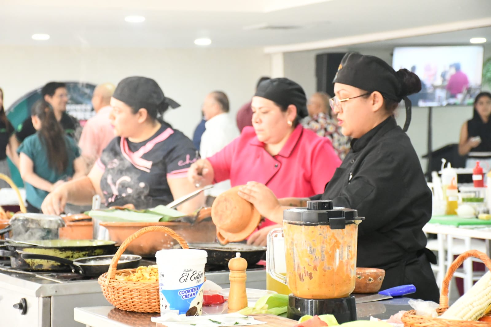 Cocineros de Veracruz muestran sabores tradicionales con hongos en Xalapa
