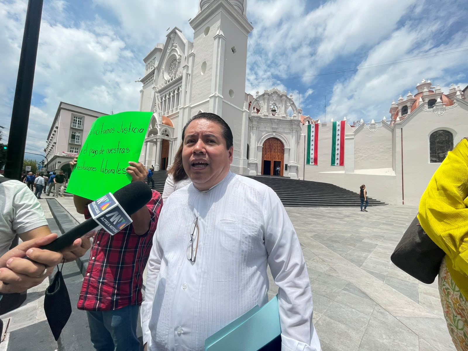Ex trabajadores del ayuntamiento de Alto Lucero exigen pago de laudos por 80 mdp
