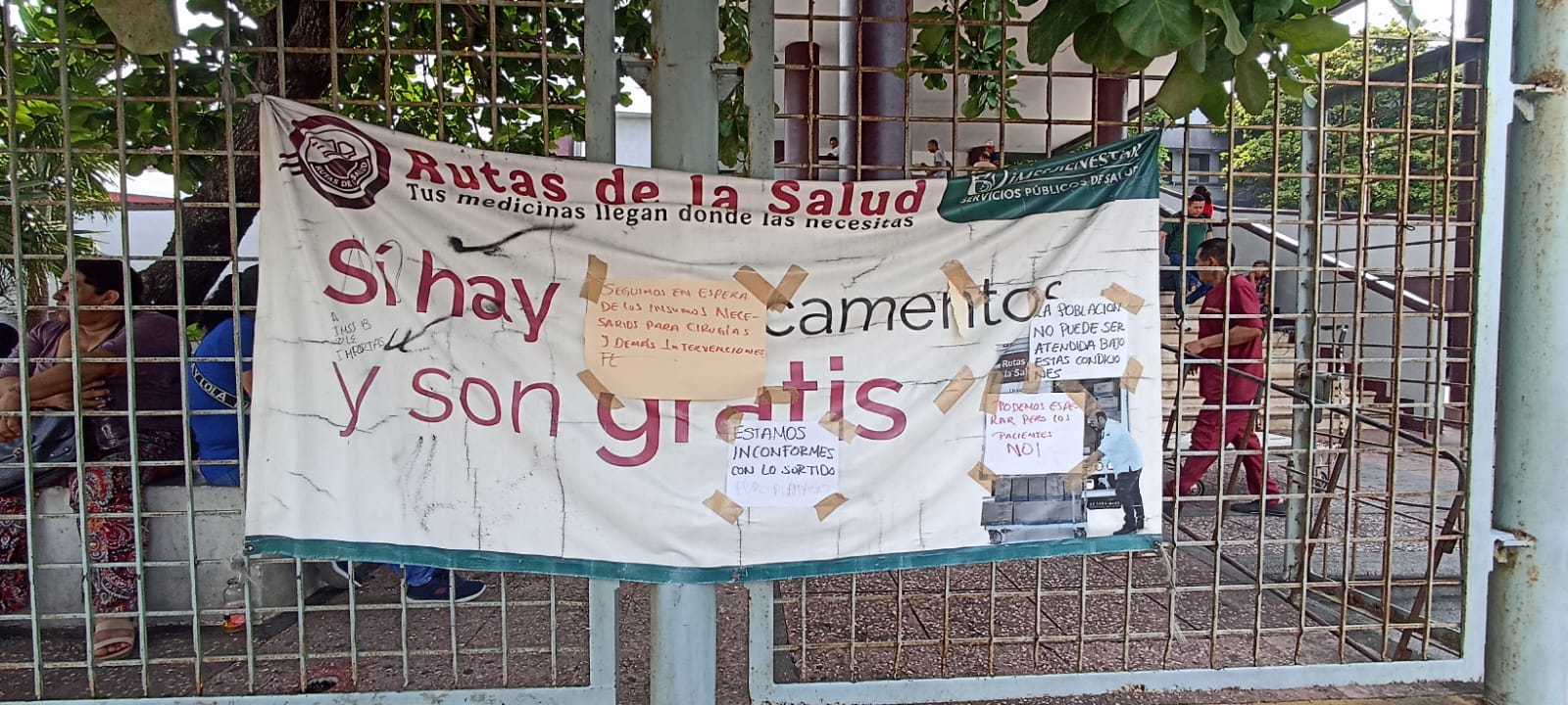 Ramos Alor advierte a residentes del HAEV tras protesta por desabasto