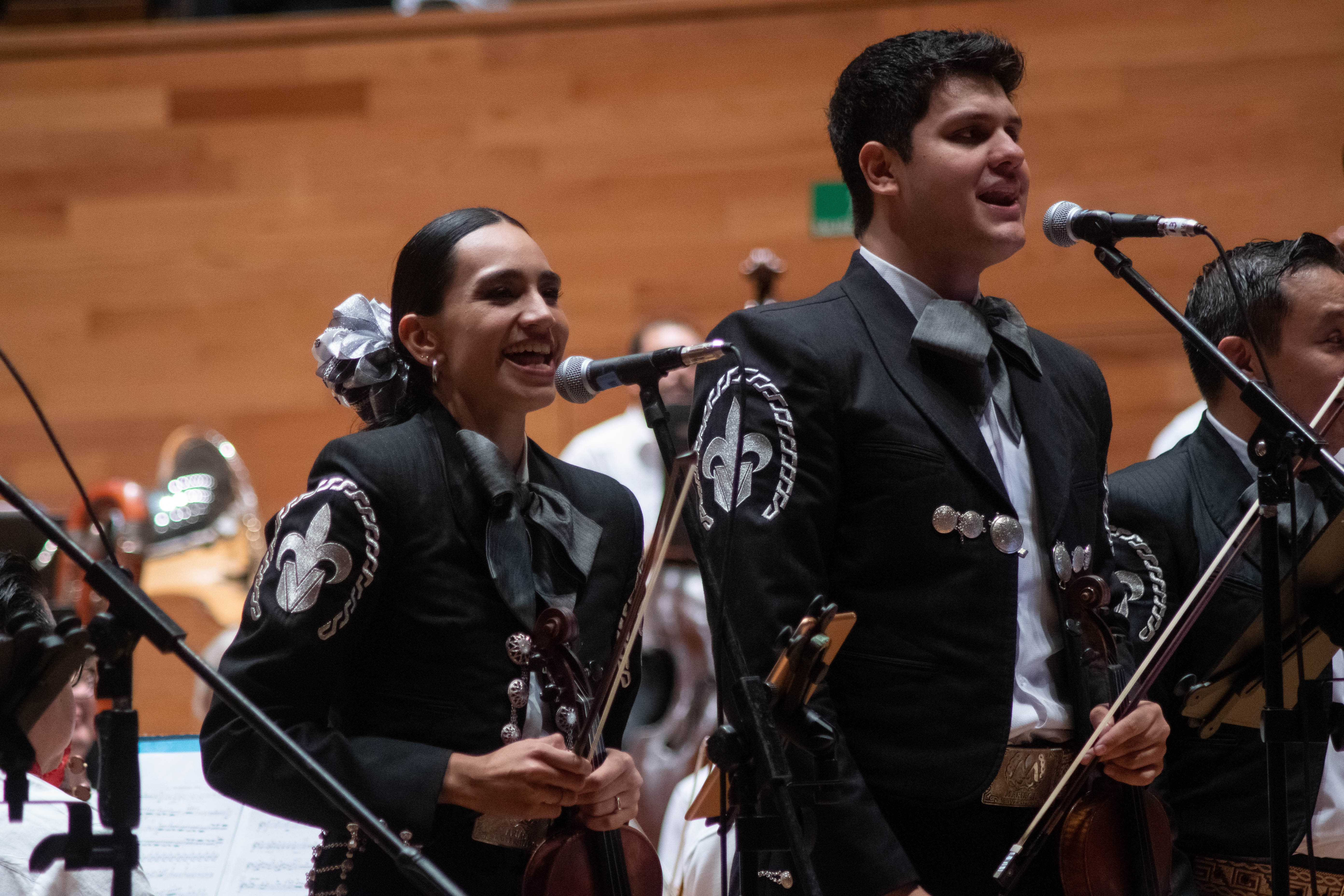 OSX: Noche mexicana con Mariachi UV