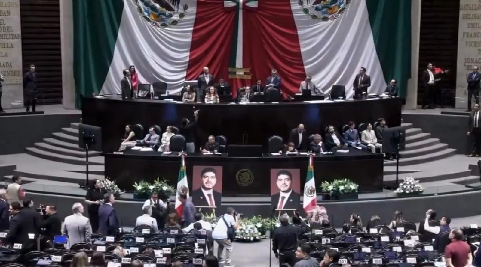 Cámara de Diputados federal rinde homenaje a Zenyazen Escobar en sesión