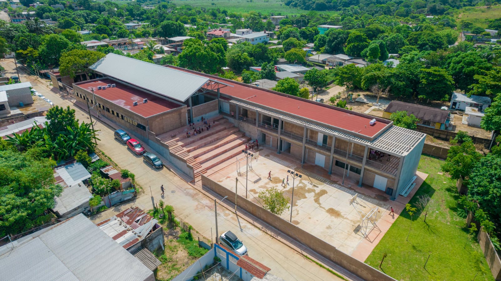 Sedatu destina 3 millones de pesos para rehabilitar escuela en Minatitlán