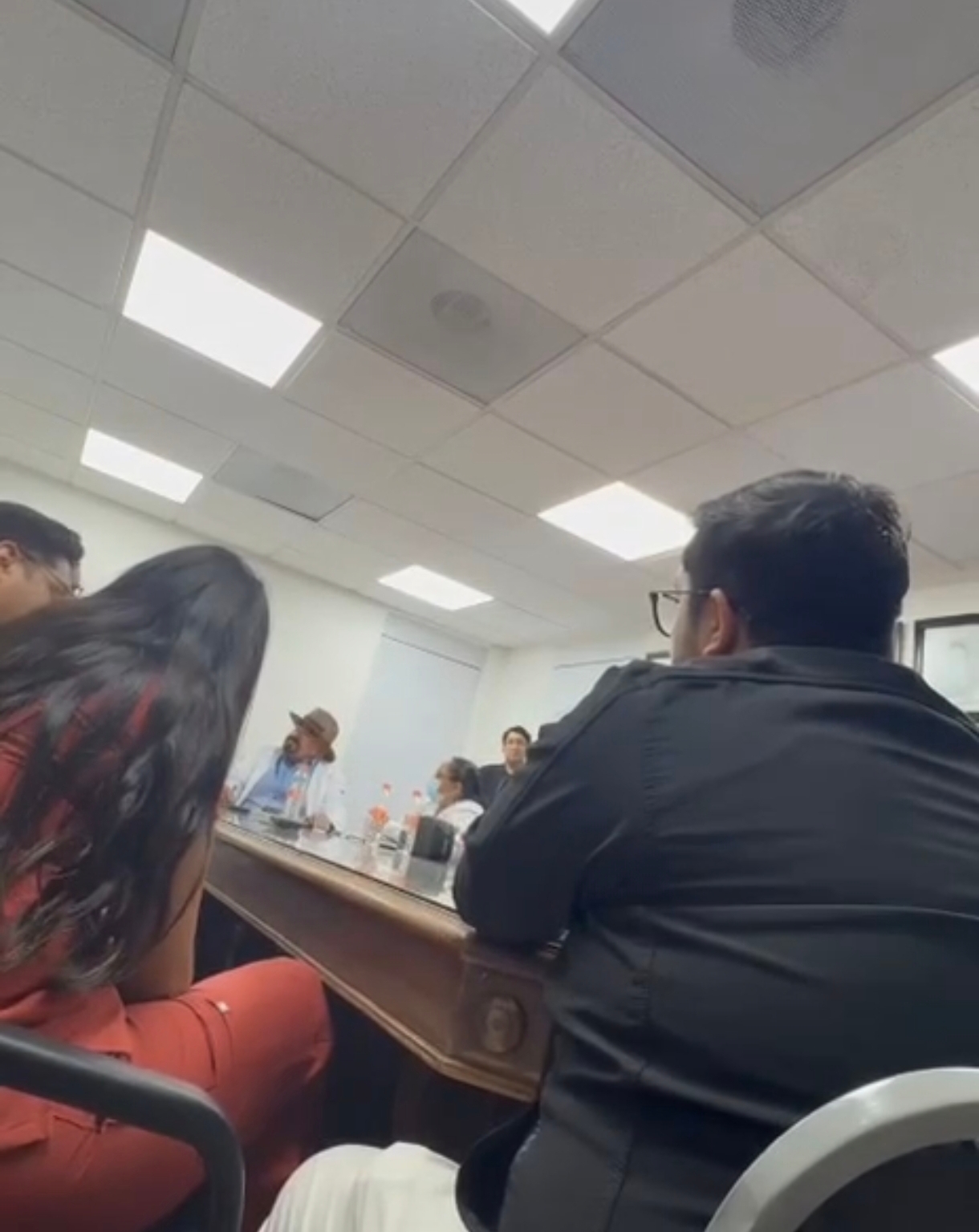 Ramos Alor ofrece disculpa a médicos residentes por sus declaraciones