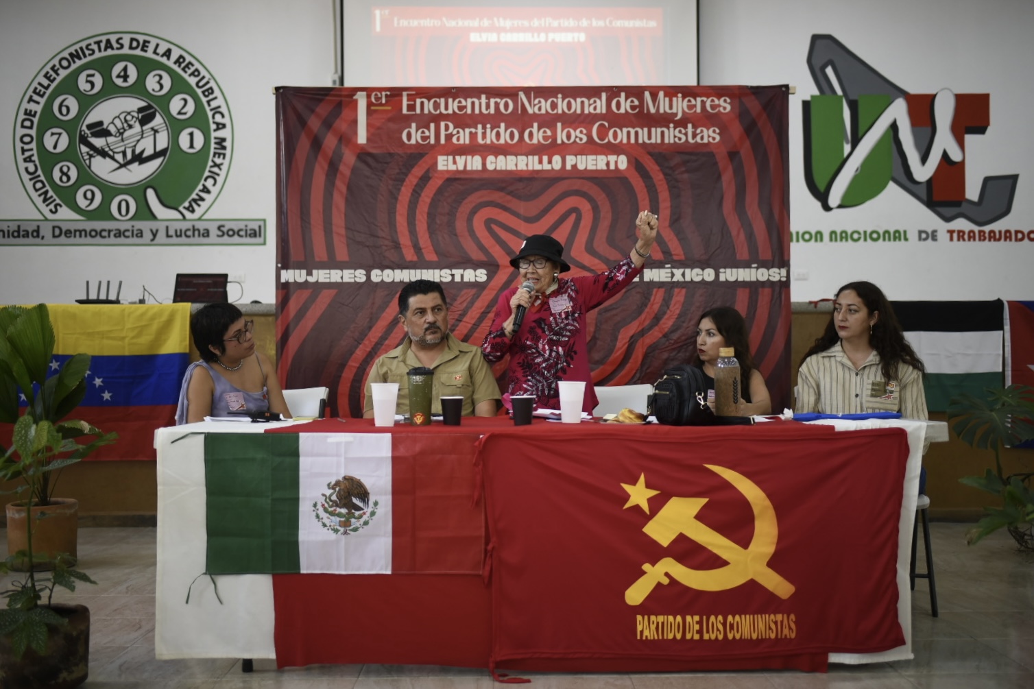 Mujeres comunistas realizan encuentro nacional en Xalapa