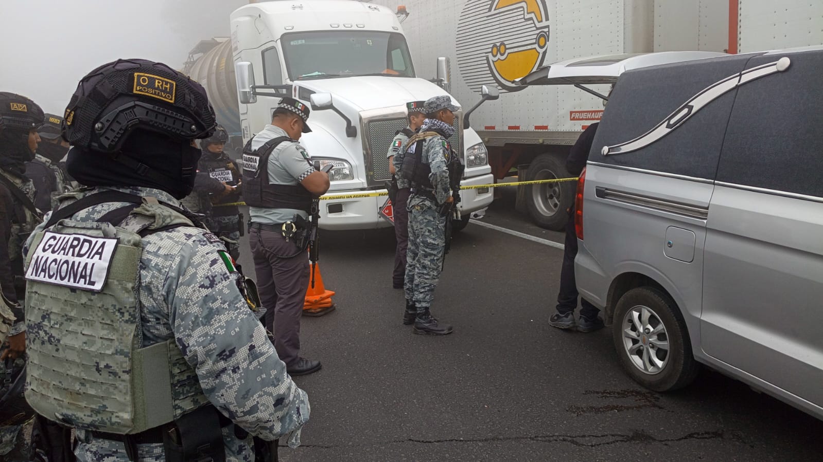 Chofer de pipa fallece en medio de congestionamiento en la autopista Orizaba-Puebla